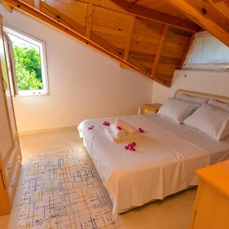 Outstanding Villa With Private Pool And Shared Orchard In Fethiye Villa Gocek (Fethiye)